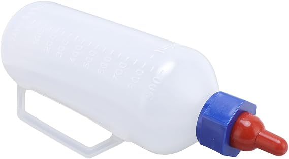 Lamb Feeding Bottle, 1L Capacity Lifelike Teat Design Lamb Feeding Bottle with Handle Calf Nursing Bottle Milk Feeder Portable Milk Feeder for Kid Livestock for Family Farm