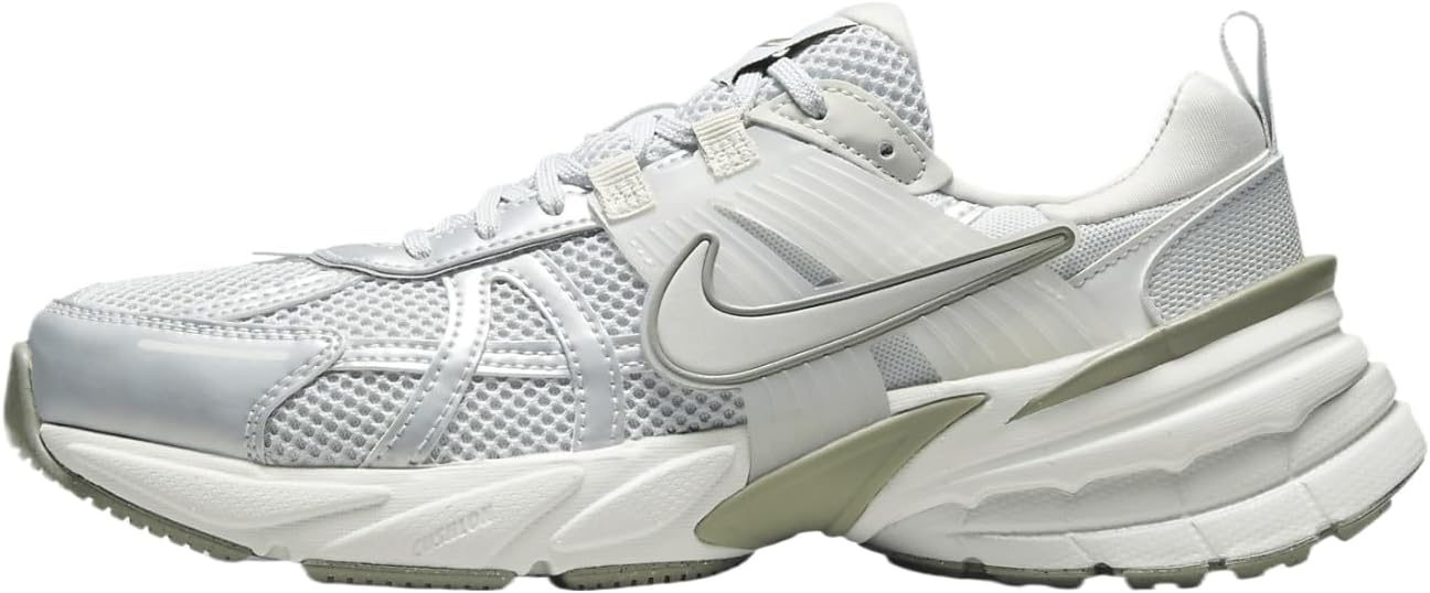 Nike Women's V2k Run Sneaker