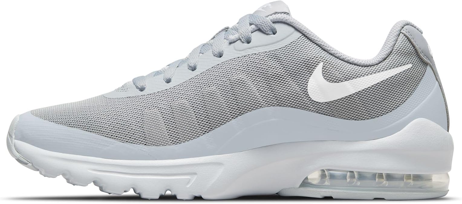 NIKE Men's Nike Air Max Invigor Basketball Shoe