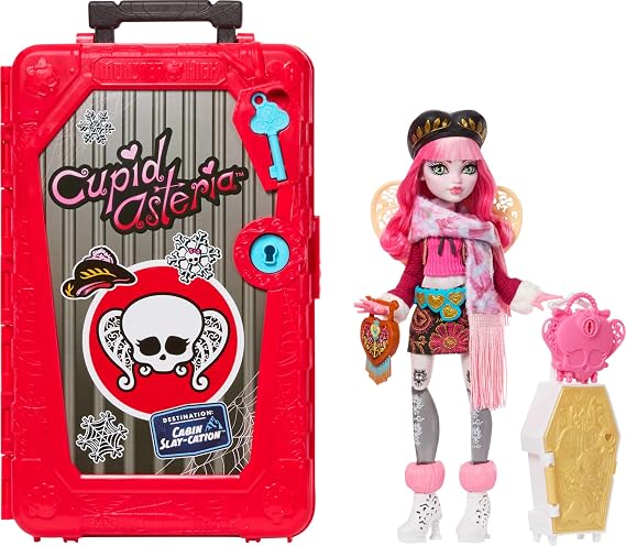 Monster High Skulltimate Secrets Cupid Asteria Bebek ve Aksesuar Seti, Hedef: Bavullu Kabin Slay-Katyon ve Giysi Gibi 19+ Sürpriz