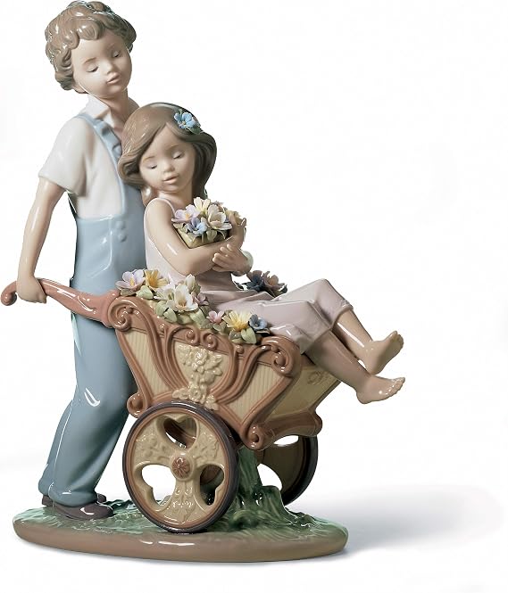 LLADRO The Prettiest of All Couple Figurine. Porcelain Children with Flowers Figure.