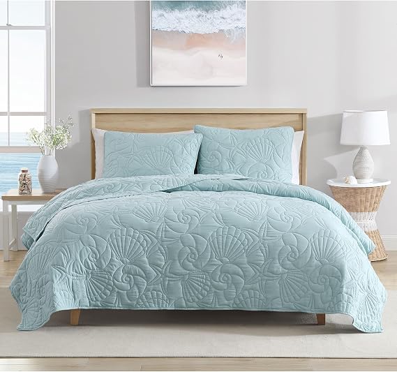 Caribbean Joe Full/Queen Outlined Shell 3-Piece Quilt Set, Aqua | Lightweight polyester quilted bedspread set with beach design featuring seashells and nautical symbols in soft coastal colors